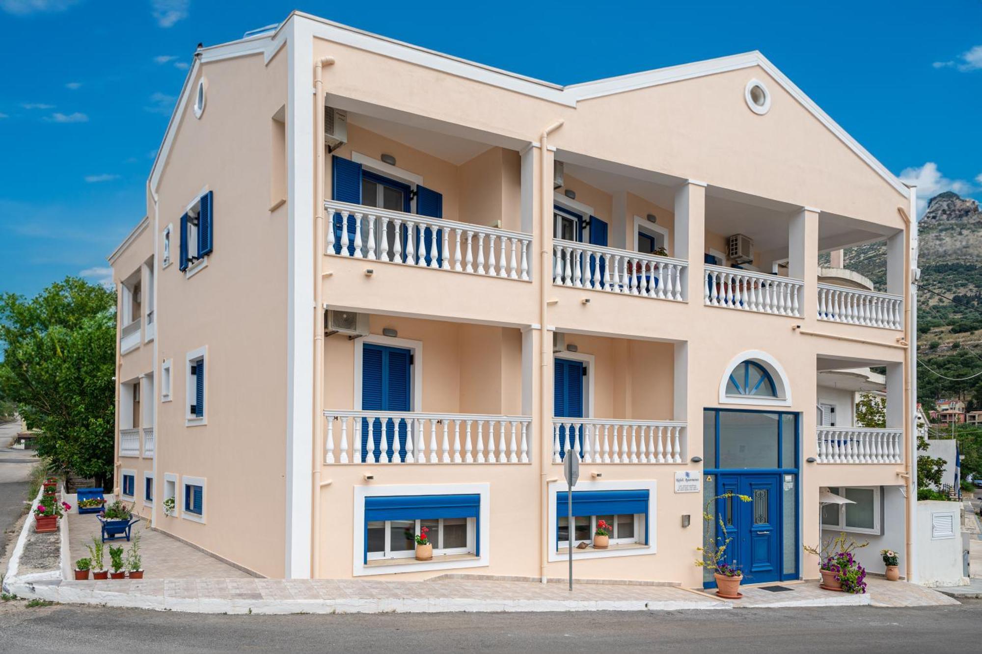 Nefeli Apartments Αγία Ευφημία Εξωτερικό φωτογραφία