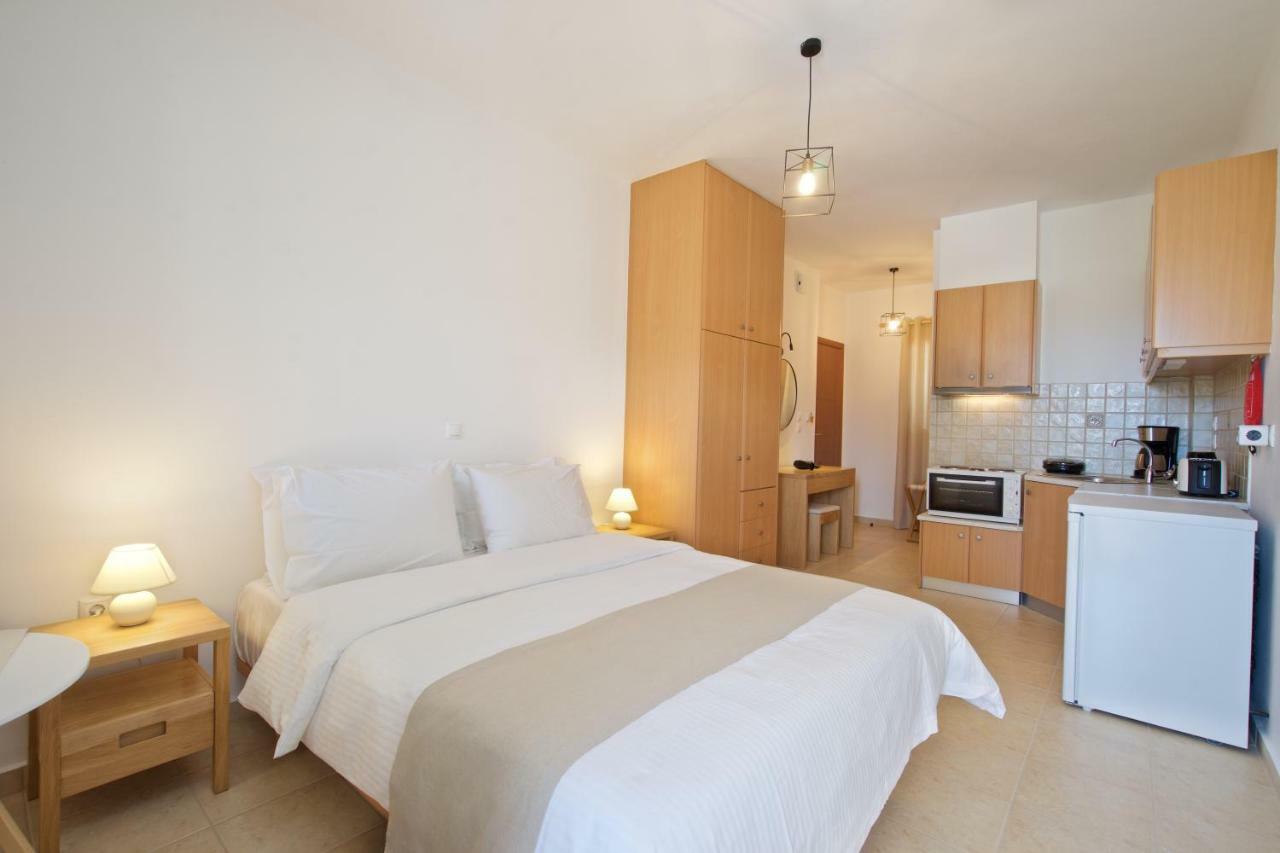 Nefeli Apartments Αγία Ευφημία Εξωτερικό φωτογραφία